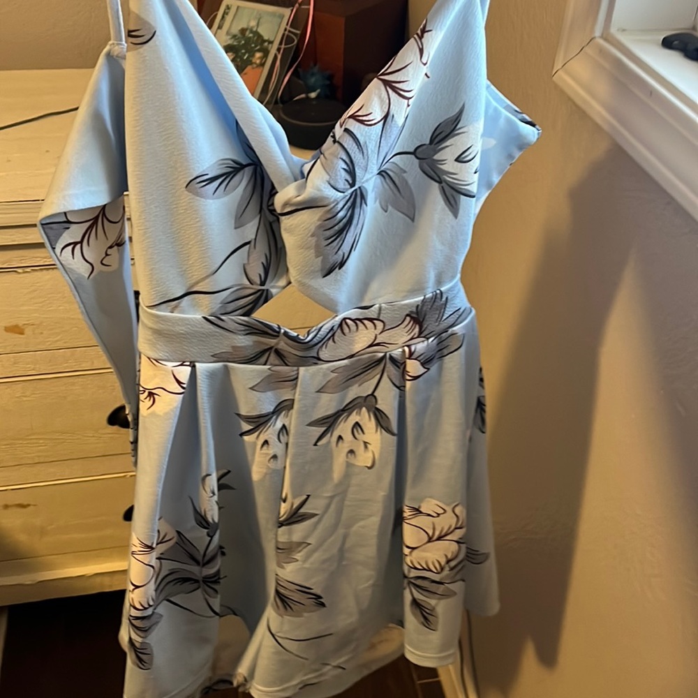 Back tie up short romper